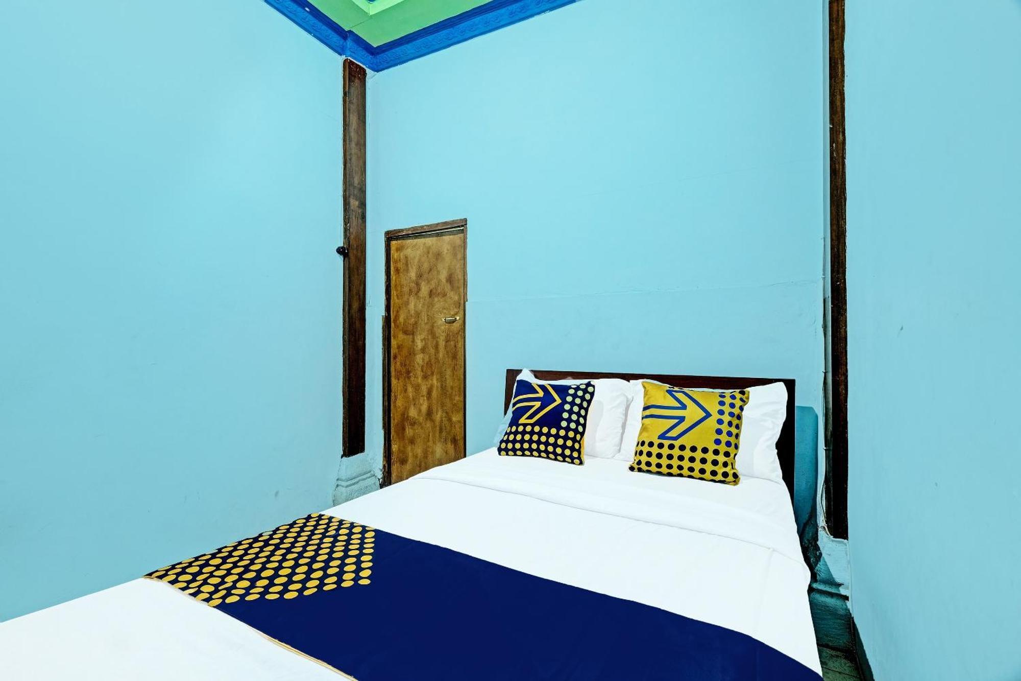 Spot On 91916 Joglo Doyong Homestay Syariah Yogyakarta Kültér fotó