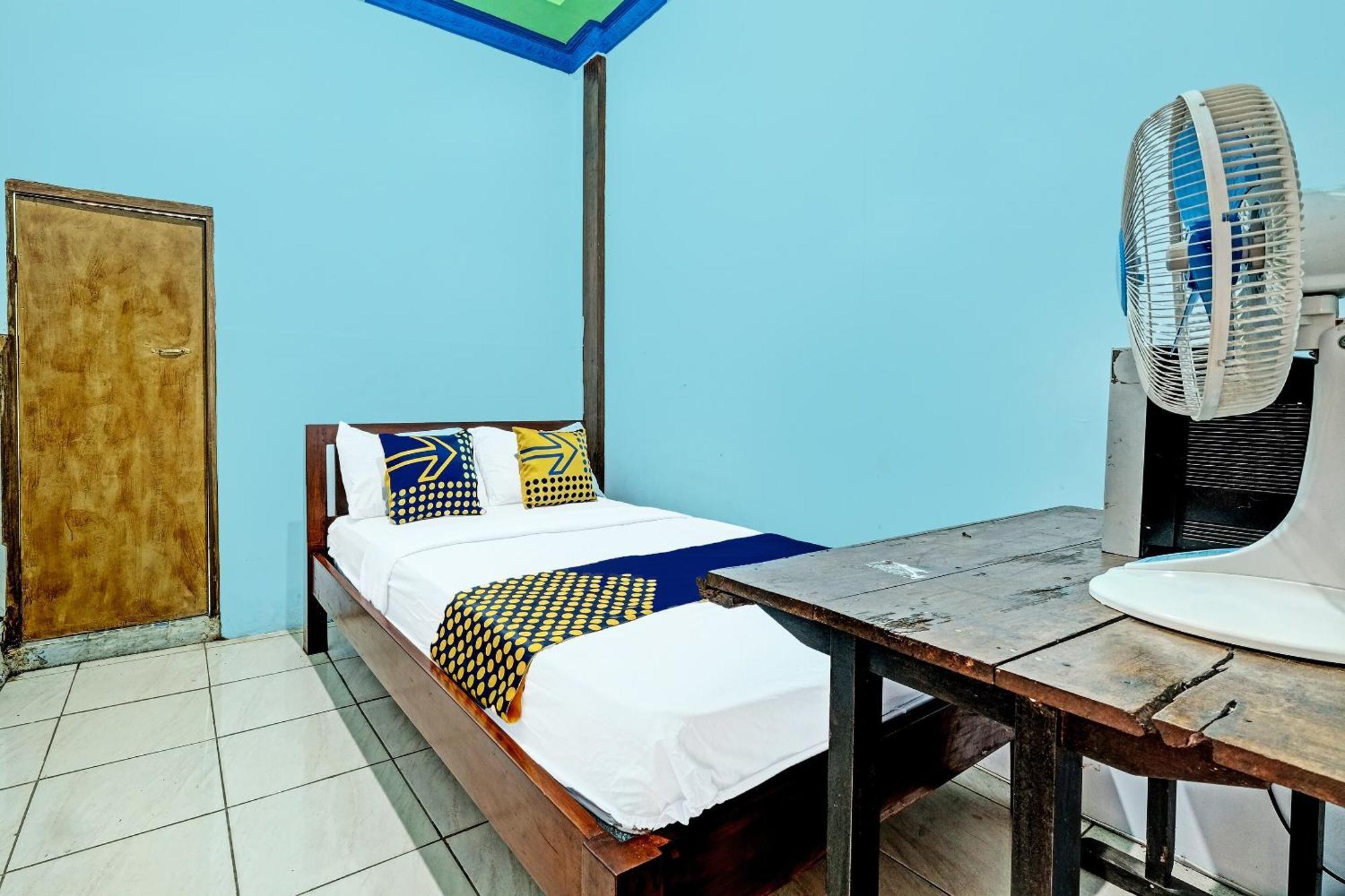 Spot On 91916 Joglo Doyong Homestay Syariah Yogyakarta Kültér fotó
